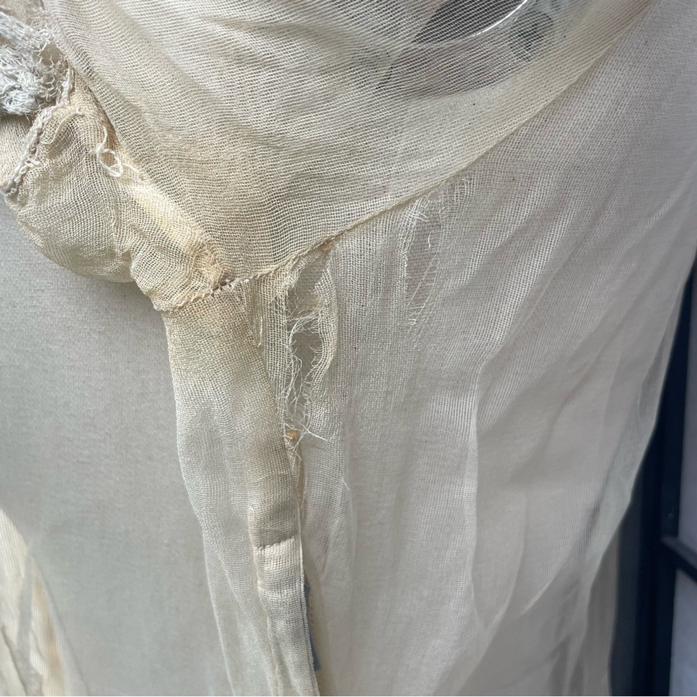 Ethereal Vintage 1940s Ivory Puff Sleeve Sheer Buttons Maxi Wedding Gown XXS - Picture 13 of 16